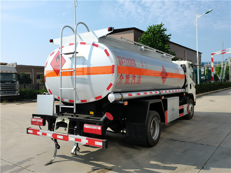 9.5方 楚胜解放J6油罐车