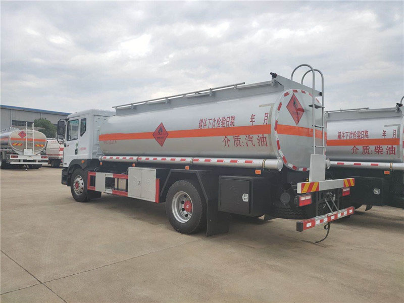 14.5方 东风D9油罐车