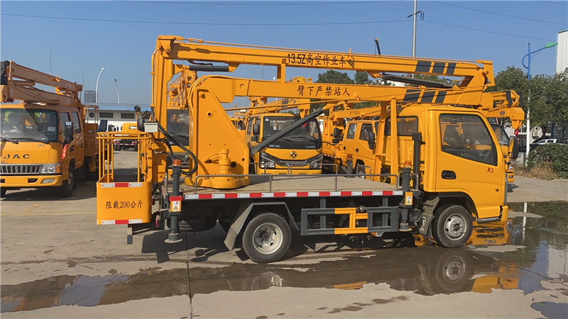 华通凯马汽油高空作业车