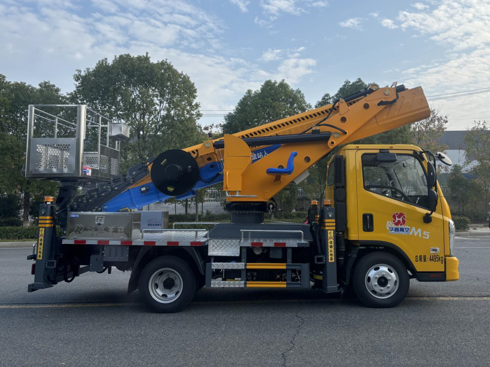 福田领航M5 33米直臂